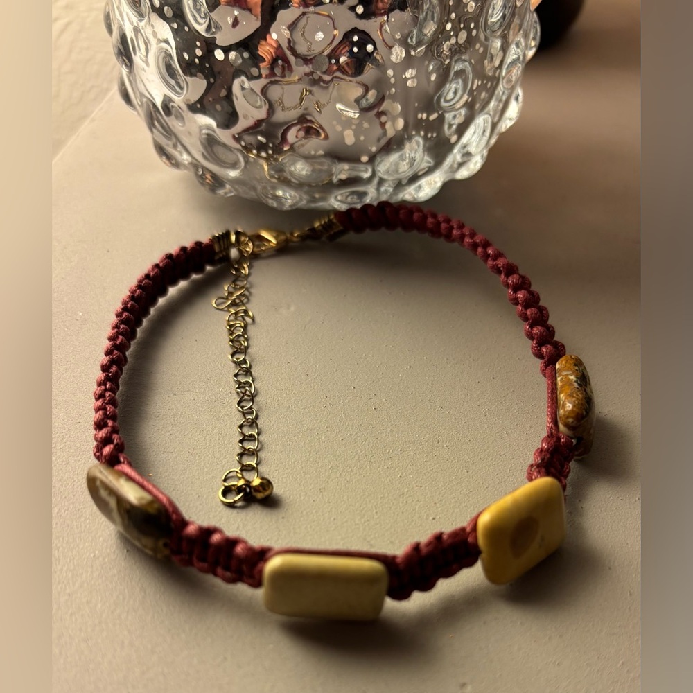 Free People Sweet Caroline
Choker (red/brown) NWT